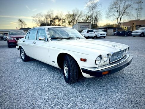 Used 1987 Jaguar XJ6 image 5