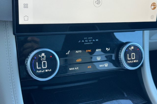 Used 2025 Jaguar F-PACE R-Dynamic S AWD/4WD image 20