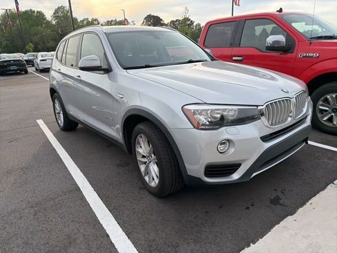 Used 2016 BMW X3 xDrive28i image 3