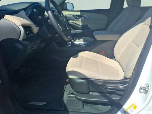 Used 2022 Chevrolet Traverse LS w/ Midnight/Sport Edition FWD image 19