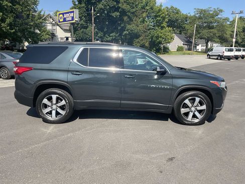 Used 2021 Chevrolet Traverse LT w/ LT Premium Package AWD/4WD image 6