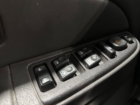 Used 2004 Chevrolet Silverado 2500 LS w/ Snow Plow Prep Package image 13
