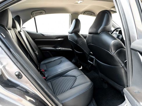 Used 2023 Toyota Camry SE w/ Convenience Package image 34