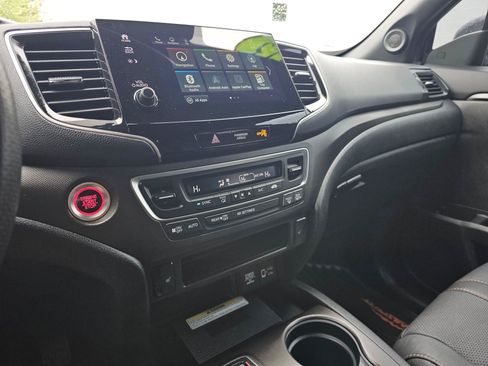 Used 2023 Honda Passport TrailSport image 31