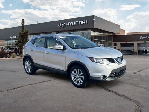Used 2019 Nissan Rogue Sport SV w/ Technology Package image 7