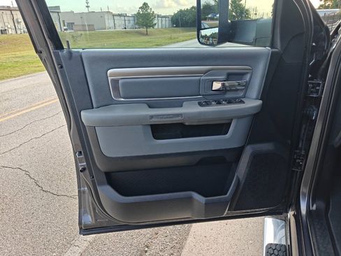 Used 2015 RAM 1500 Lone Star RWD image 10