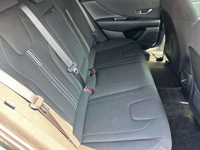 Used 2024 Hyundai Elantra SEL w/ Convenience Package FWD image 19