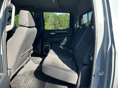 Used 2024 Chevrolet Silverado 1500 LT w/ Z71 Off-Road Package image 13