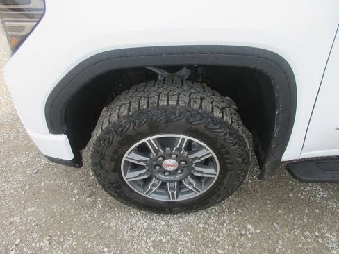 New 2026 GMC Sierra 1500 AT4 w/ AT4 Premium Package AWD/4WD image 12
