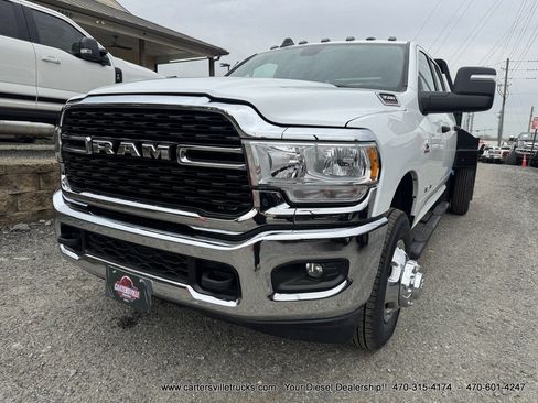 Used 2023 RAM 3500 SLT w/ Quick Order Package 2YG SLT AWD/4WD image 4