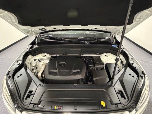 Used 2016 Volvo XC90 T6 Momentum image 18
