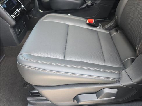 New 2026 Lincoln Aviator AWD image 12