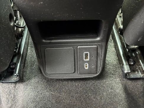 Used 2022 Buick Encore GX Select w/ Sport Touring Package AWD/4WD image 7