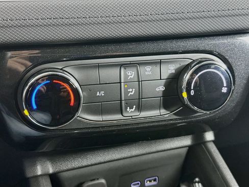 Used 2024 Chevrolet TrailBlazer LT FWD image 22