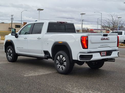 New 2025 GMC Sierra 2500 Denali w/ Denali Reserve Package image 16
