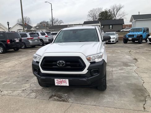 Used 2022 Toyota Tacoma SR image 8