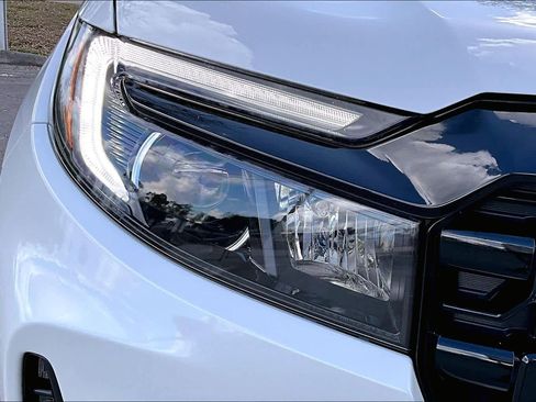 Used 2025 Honda Ridgeline Black Edition image 28