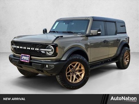 Used 2025 Ford Bronco Outer Banks AWD/4WD image 1