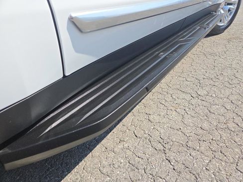 Used 2025 GMC Yukon XL Denali RWD image 21