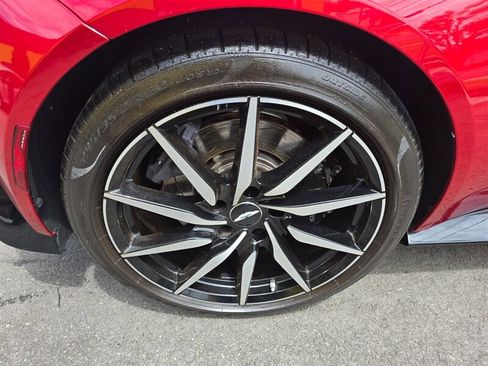 Used 2020 Aston Martin V8 Vantage Coupe RWD image 39