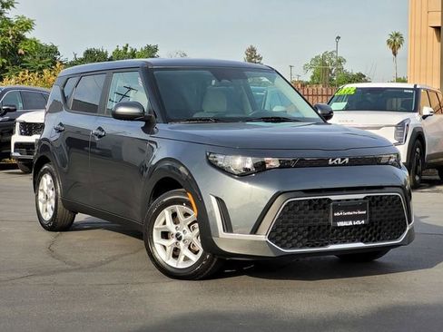 Certified 2025 Kia Soul LX w/ LX Technology Package image 2