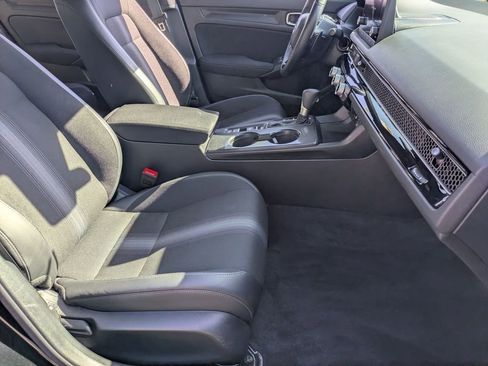 Used 2025 Honda Civic Sport image 28