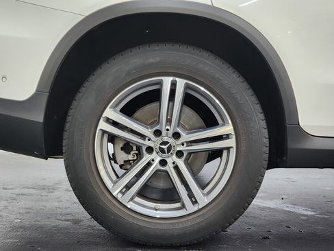 Used 2021 Mercedes-Benz GLC 300 4MATIC image 27