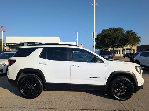 Used 2026 GMC Terrain Elevation w/ Elevation Premium Package AWD/4WD image 3