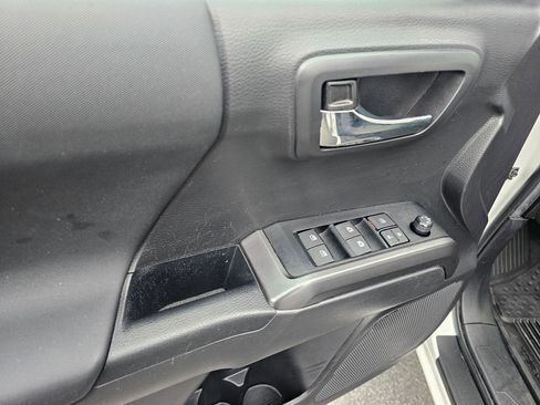 Used 2023 Toyota Tacoma TRD Sport w/ Advanced Technology Package image 20