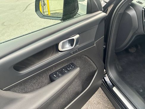 Used 2023 Volvo XC40 Recharge Plus AWD/4WD image 12
