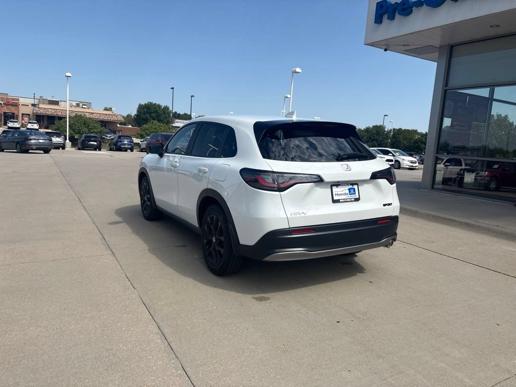 Certified 2025 Honda HR-V Sport image 7