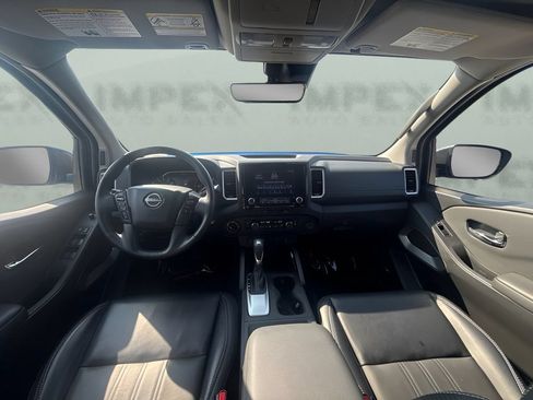 Used 2024 Nissan Frontier SL w/ Technology Package AWD/4WD image 12