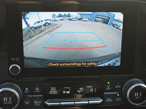 Used 2023 Toyota Highlander XSE image 28