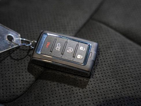 New 2025 Jeep Grand Cherokee L Altitude image 35