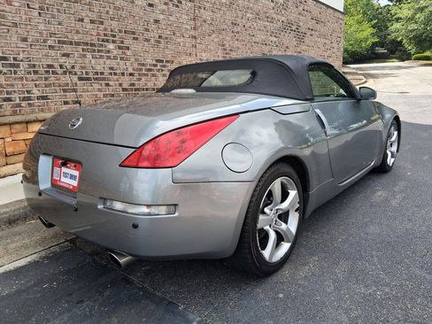 Used 2006 Nissan 350Z Touring RWD image 5