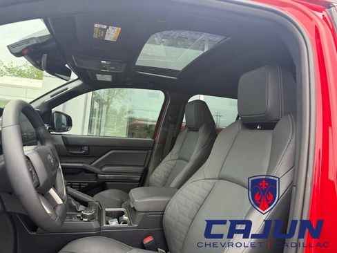 Used 2026 Toyota 4Runner TRD Off-Road Premium AWD/4WD image 8