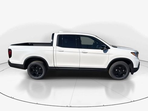 New 2026 Honda Ridgeline Black Edition image 4