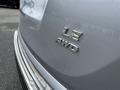 Used 2018 Toyota RAV4 LE w/ All Weather Liner Package image 15