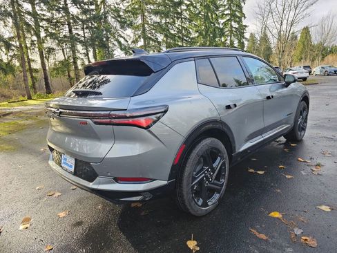 New 2026 Chevrolet Equinox EV RS image 5