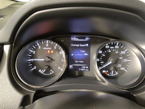 Used 2018 Nissan Rogue Sport S w/ S Appearance Package AWD/4WD image 23