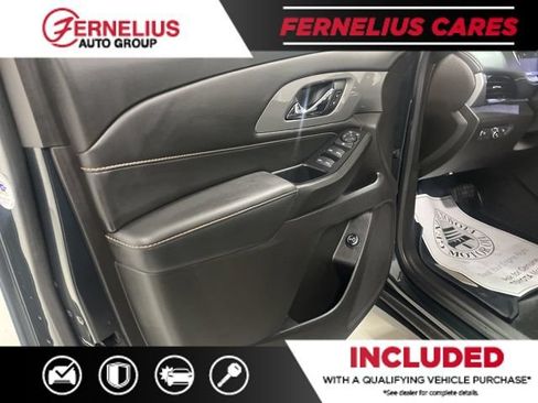 Used 2021 Chevrolet Traverse LT FWD image 12