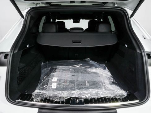 New 2026 Porsche Cayenne AWD/4WD image 33