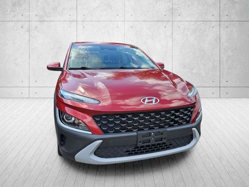 Used 2022 Hyundai Kona SE w/ Cargo Package FWD image 4