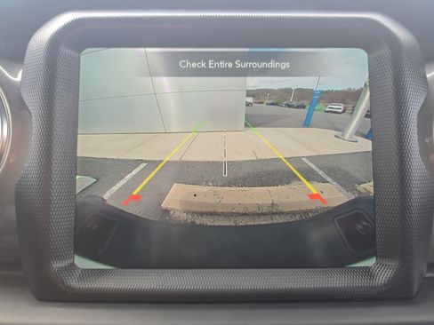 Used 2023 Jeep Gladiator Overland w/ Cold Weather Group image 29