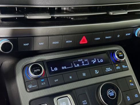 Used 2025 Hyundai Palisade SEL image 24