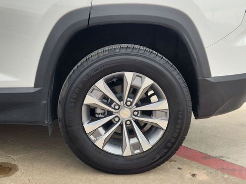 Used 2025 Chevrolet Equinox LT FWD image 32