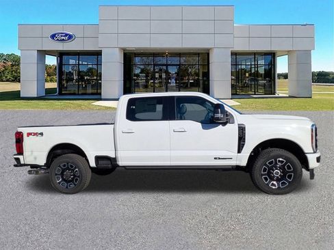 New 2026 Ford F250 Platinum AWD/4WD image 3