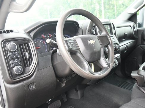 Used 2022 Chevrolet Silverado 2500 Custom AWD/4WD image 11