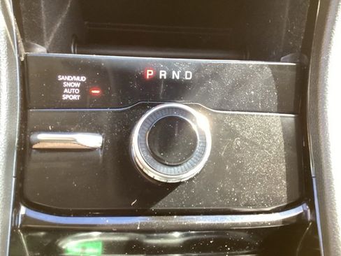 Used 2023 Jeep Grand Cherokee L Limited w/ Black Appearance Package image 23