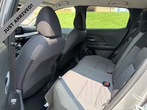 Certified 2025 Nissan Kicks SV AWD/4WD image 9